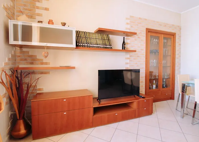 Flat With High Speed Internet شقة *