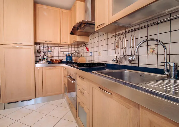 Flat With High Speed Internet شقة